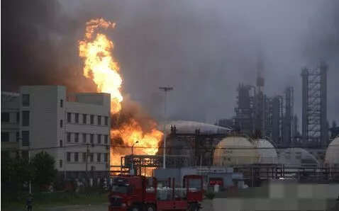 精細(xì)化工行業(yè)事故近30年7-9月?；分靥卮笫鹿拾l(fā)生18起錯誤出在哪？