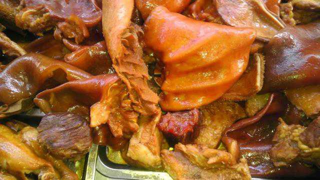 阜陽一鹵菜店兩老板為讓鹵肉鮮亮超限量添加食品添加劑被判刑！